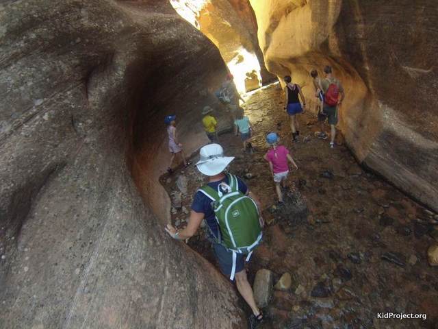 Enter the slot canyon in Kanarra Creek