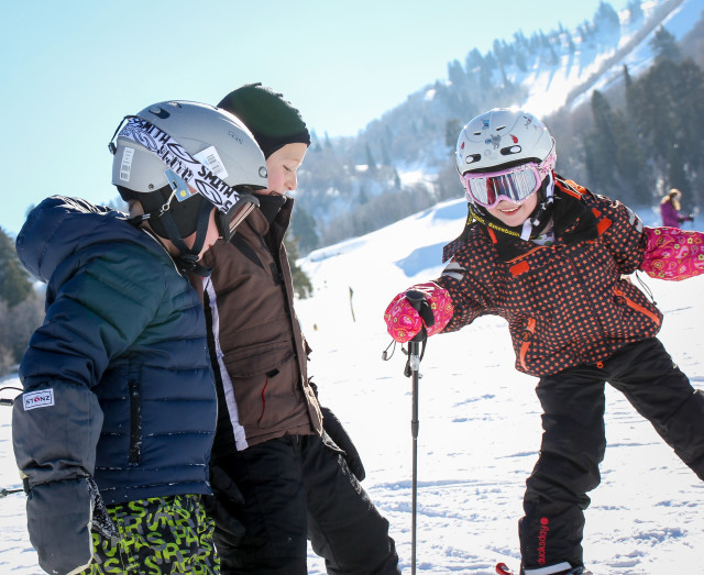 safety tips for families skiing
